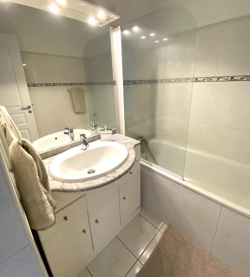 Appartement Lumineux Et Calme Saint-Denis Centre Екстер'єр фото